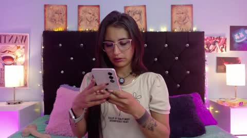 Snapshot of rose_smiley1 chatting on 05/08/26, 03:45 Rose online show from 05/08/26, 03:45