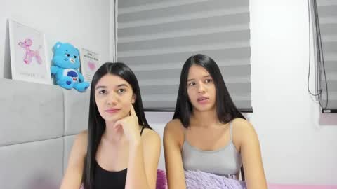 Rose y Miah online show from 03/17/26, 02:27