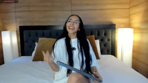 roseaurora online show from 03/09/26, 12:31