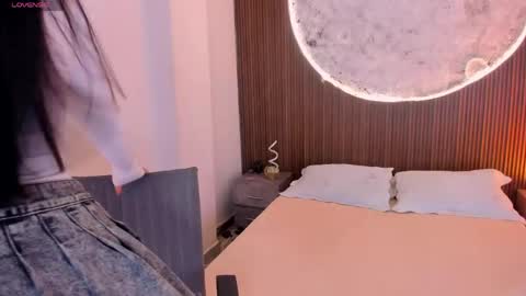 Snapshot of rosecassie chatting on 05/06/26, 01:38 Rose online show from 05/06/26, 01:38