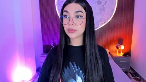 Snapshot of rosecassie chatting on 06/01/26, 01:02 Rose online show from 06/01/26, 01:02