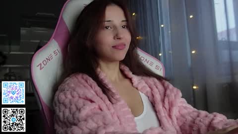 roseess_ online show from 01/19/25, 05:37