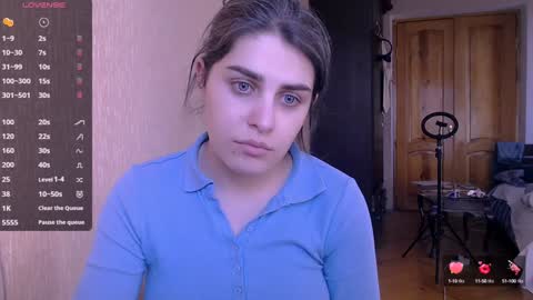 Snapshot of roselina_ chatting on 12/29/24, 12:01 Rose online show from 12/29/24, 12:01