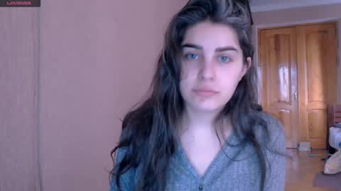 Snapshot of roselina_ chatting on 01/07/25, 08:24 Rose online show from 01/07/25, 08:24
