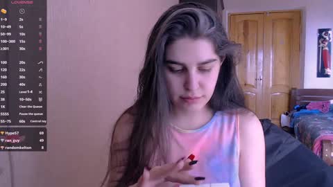 Snapshot of roselina_ chatting on 01/31/25, 09:16 Rose online show from 01/31/25, 09:16