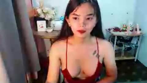 Snapshot of rosella_xx chatting on 07/10/26, 11:02 TONETH online show from 07/10/26, 11:02