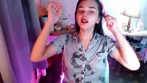 Snapshot of rosella_xx chatting on 07/20/26, 07:44 TONETH online show from 07/20/26, 07:44