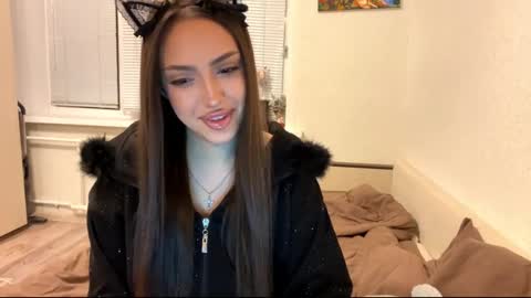 Mimi online show from 11/26/25, 03:02