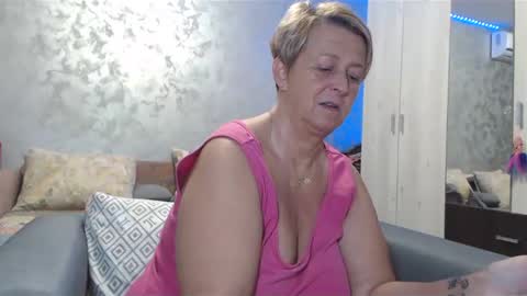 Lovepinklilly online show from 12/24/24, 06:50
