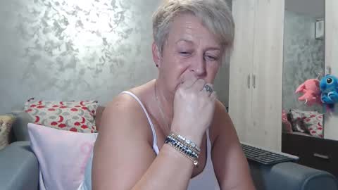 Lovepinklilly online show from 11/05/25, 05:57