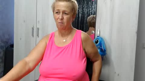 Lovepinklilly online show from 07/22/26, 06:22