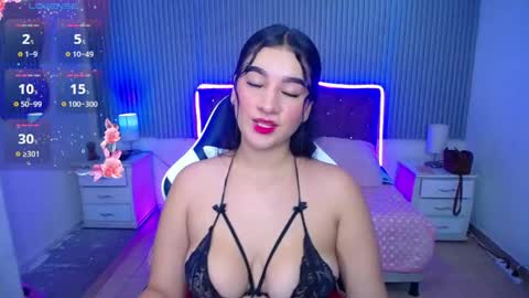 Snapshot of roses_liittle_ chatting on 04/16/26, 12:44 roses_liittle_ online show from 04/16/26, 12:44