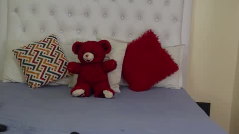 Snapshot of roses_rred chatting on 02/07/26, 04:11 roses_rred online show from 02/07/26, 04:11