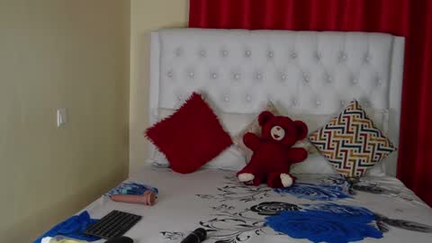 Snapshot of roses_rred chatting on 03/30/26, 05:03 roses_rred online show from 03/30/26, 05:03