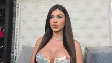 Gabriela online show from 11/27/25, 08:05