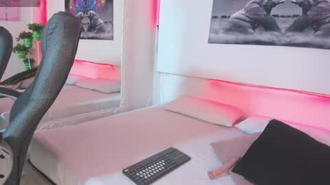 Snapshot of rosi_cooper chatting on 01/27/25, 02:02 rosi_cooper online show from 01/27/25, 02:02