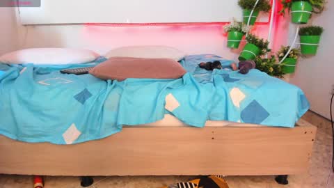 Snapshot of rosi_cooper chatting on 02/08/25, 02:16 rosi_cooper online show from 02/08/25, 02:16