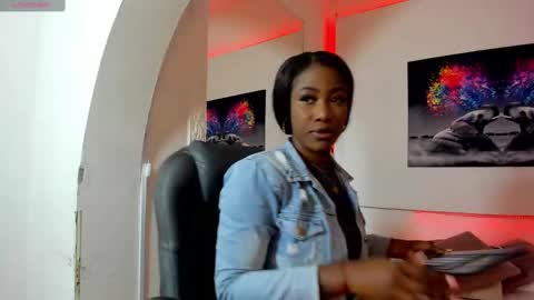 Snapshot of rosi_cooper chatting on 02/12/25, 10:35 rosi_cooper online show from 02/12/25, 10:35