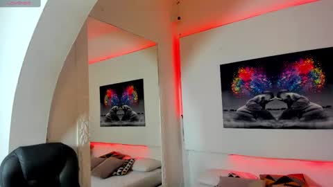 Snapshot of rosi_cooper chatting on 03/08/25, 11:05 rosi_cooper online show from 03/08/25, 11:05