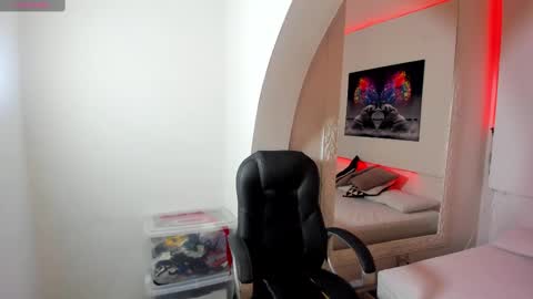 Snapshot of rosi_cooper chatting on 03/12/25, 10:48 rosi_cooper online show from 03/12/25, 10:48