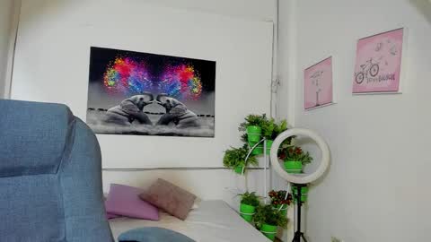 Snapshot of rosi_cooper chatting on 11/06/25, 12:06 rosi_cooper online show from 11/06/25, 12:06