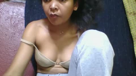 rosia685234 online show from 12/03/25, 05:55