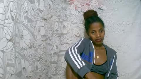 rosia online show from 12/01/25, 03:17