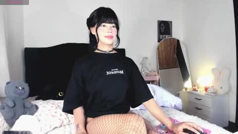 Snapshot of rosie_se chatting on 05/13/26, 04:15 Rosieeee online show from 05/13/26, 04:15
