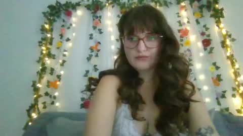 Snapshot of rosie_woods chatting on 09/20/25, 06:42 rosie_woods online show from 09/20/25, 06:42
