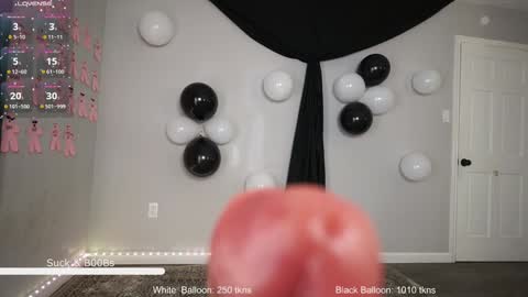 Rosie Bones online show from 01/03/25, 12:00