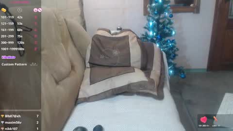 RosieCarlyne online show from 12/09/24, 02:24