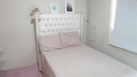 rosiehw online show from 02/05/25, 08:04