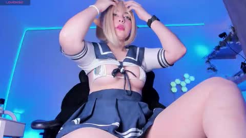 rositafresita01 online show from 11/13/25, 01:43