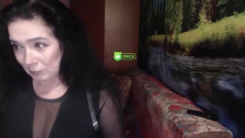 Snapshot of rositasky chatting on 12/31/24, 10:34 RositaSky online show from 12/31/24, 10:34