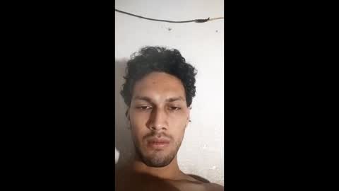 Snapshot of roskof69 chatting on 02/13/25, 04:11 Ribuu online show from 02/13/25, 04:11