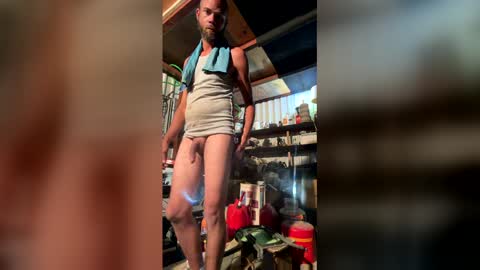 Snapshot of ross2504 chatting on 04/08/26, 10:26 ross2504 online show from 04/08/26, 10:26