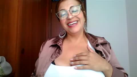 Snapshot of rossanalionheart chatting on 04/25/26, 01:41 Rossana online show from 04/25/26, 01:41