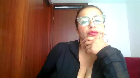 Snapshot of rossanalionheart chatting on 05/03/26, 01:17 Rossana online show from 05/03/26, 01:17