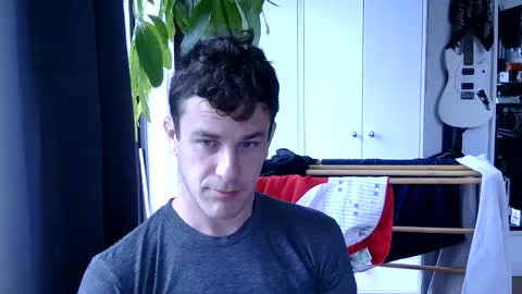 Snapshot of rosscollab chatting on 04/25/26, 01:36 RossCollab online show from 04/25/26, 01:36