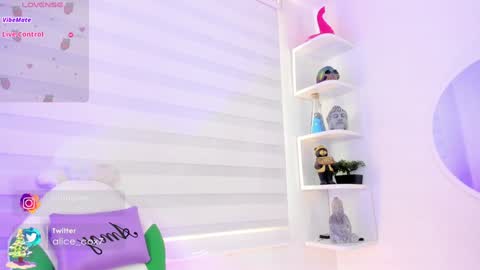   online show from 01/03/25, 07:07