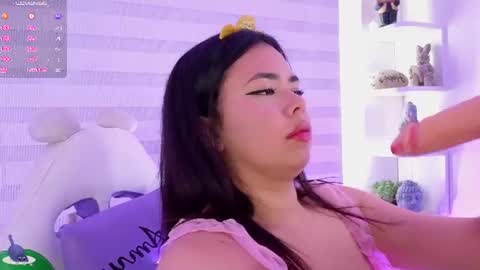 Snapshot of rosse_amyy chatting on 07/12/26, 07:38 online show from 07/12/26, 07:38