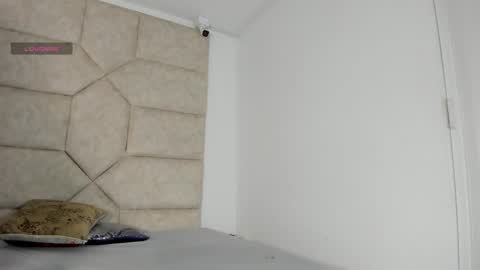 Snapshot of rosse_evans_3 chatting on 09/11/25, 12:44 rosse_evans_3 online show from 09/11/25, 12:44