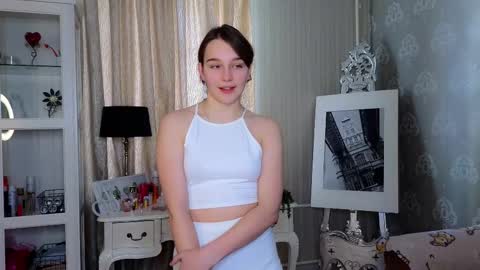 Emy online show from 02/02/26, 08:24