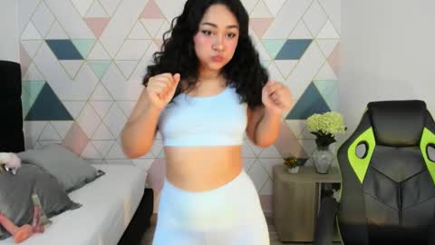 rossie_lanie_ online show from 02/18/26, 12:56