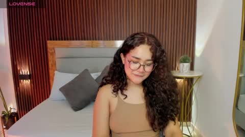 rossie_lanie_ online show from 04/09/26, 07:30