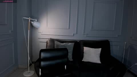 Rossie Rivers online show from 12/14/25, 01:38