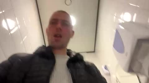 rotteei1 online show from 02/03/26, 09:36