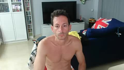 Snapshot of roubarixx chatting on 07/19/26, 06:50 roubarixx online show from 07/19/26, 06:50