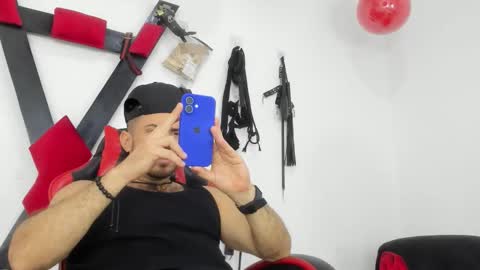 Snapshot of roughsex_and_bdsm chatting on 12/18/25, 04:51 Tommy and Steven online show from 12/18/25, 04:51
