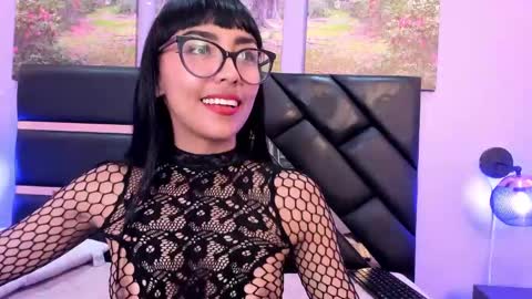  JESSY ROULY online show from 01/11/25, 05:10